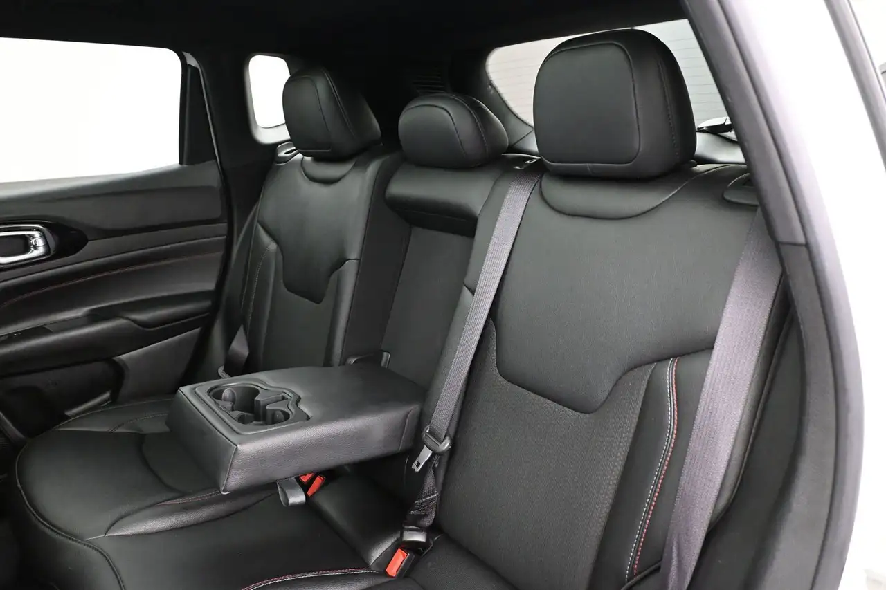 Jeep Compass снимка Jeep Compass
