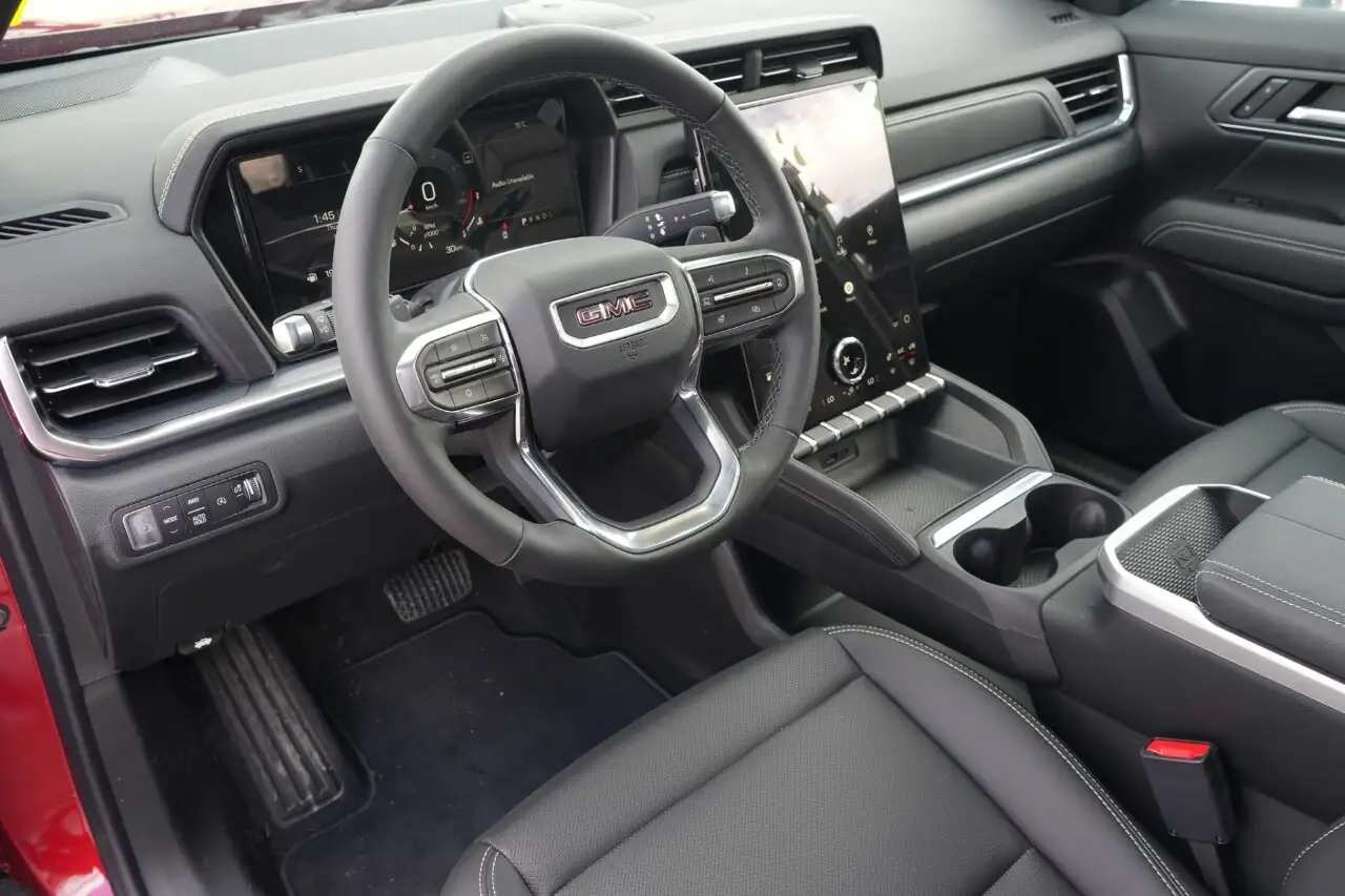 GMC Terrain photo GMC Terrain