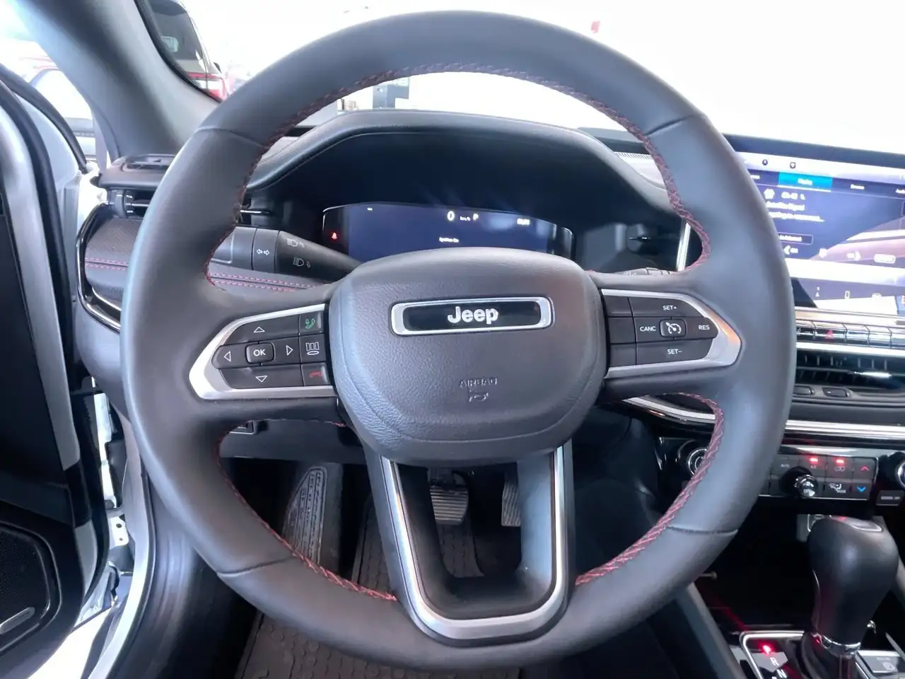 Jeep Compass photo Jeep Compass