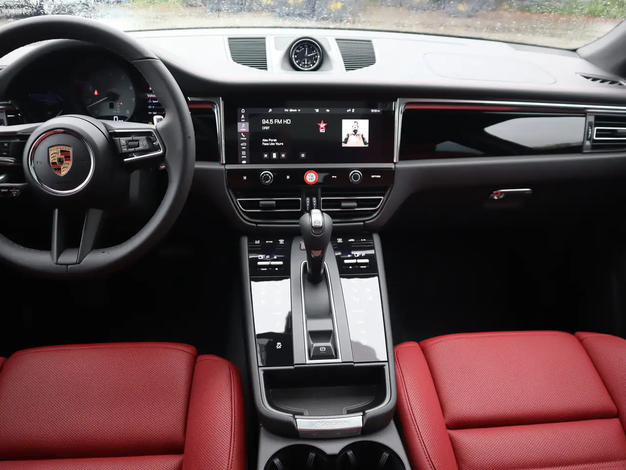 Porsche Macan снимка Porsche Macan