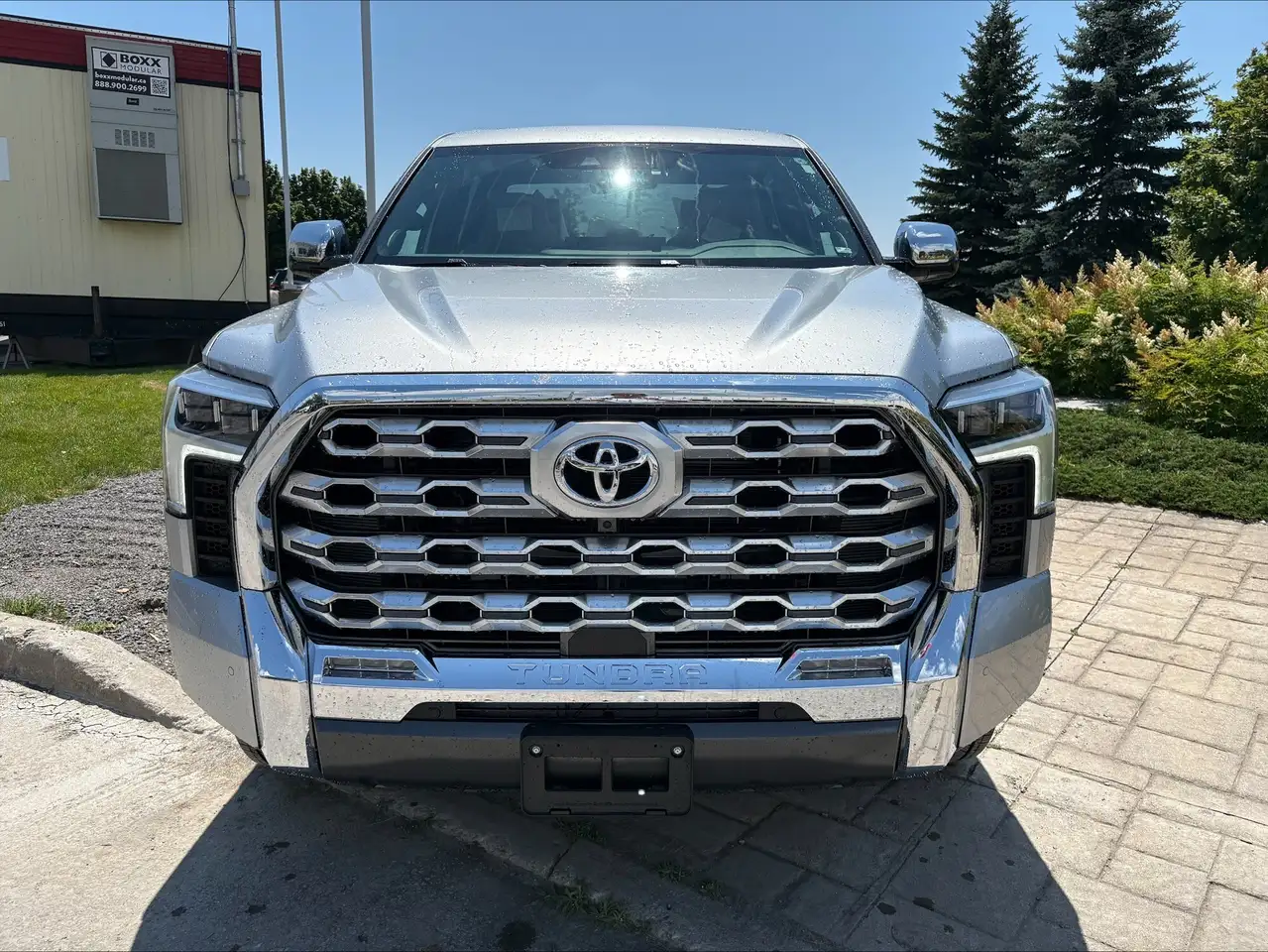 Toyota Tundra снимка Toyota Tundra