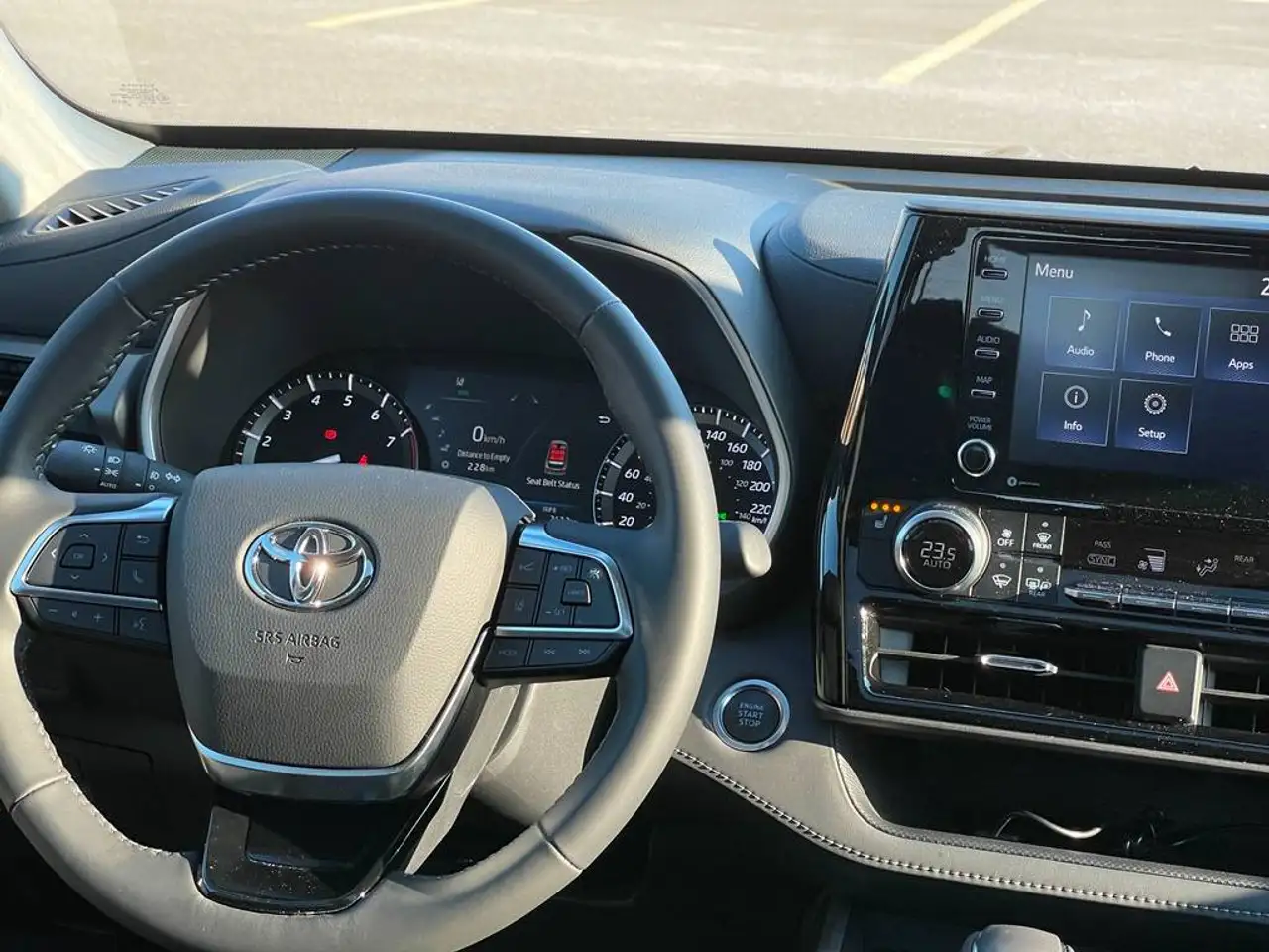 Toyota Highlander снимка Toyota Highlander