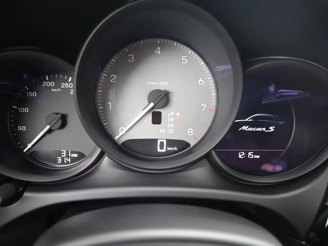 Porsche Macan снимка Porsche Macan