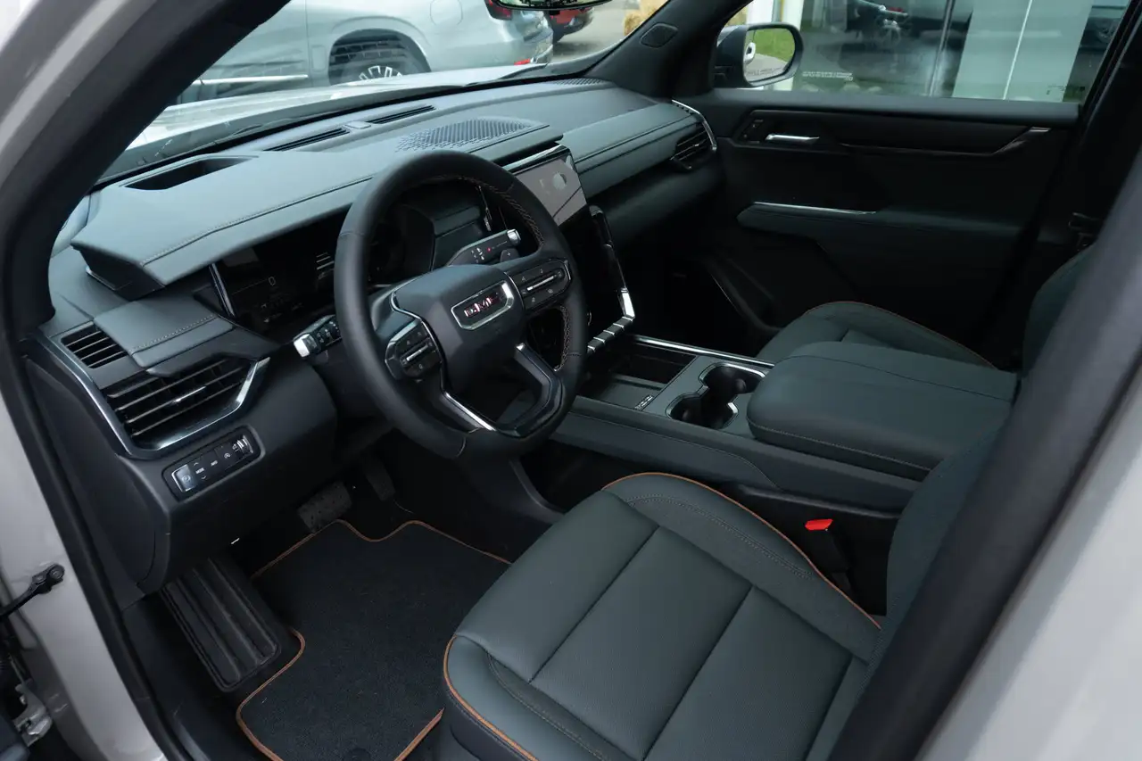 GMC Acadia снимка GMC Acadia
