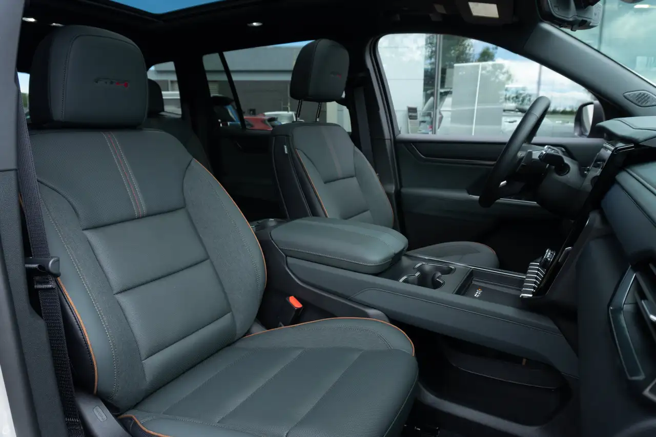GMC Acadia снимка GMC Acadia