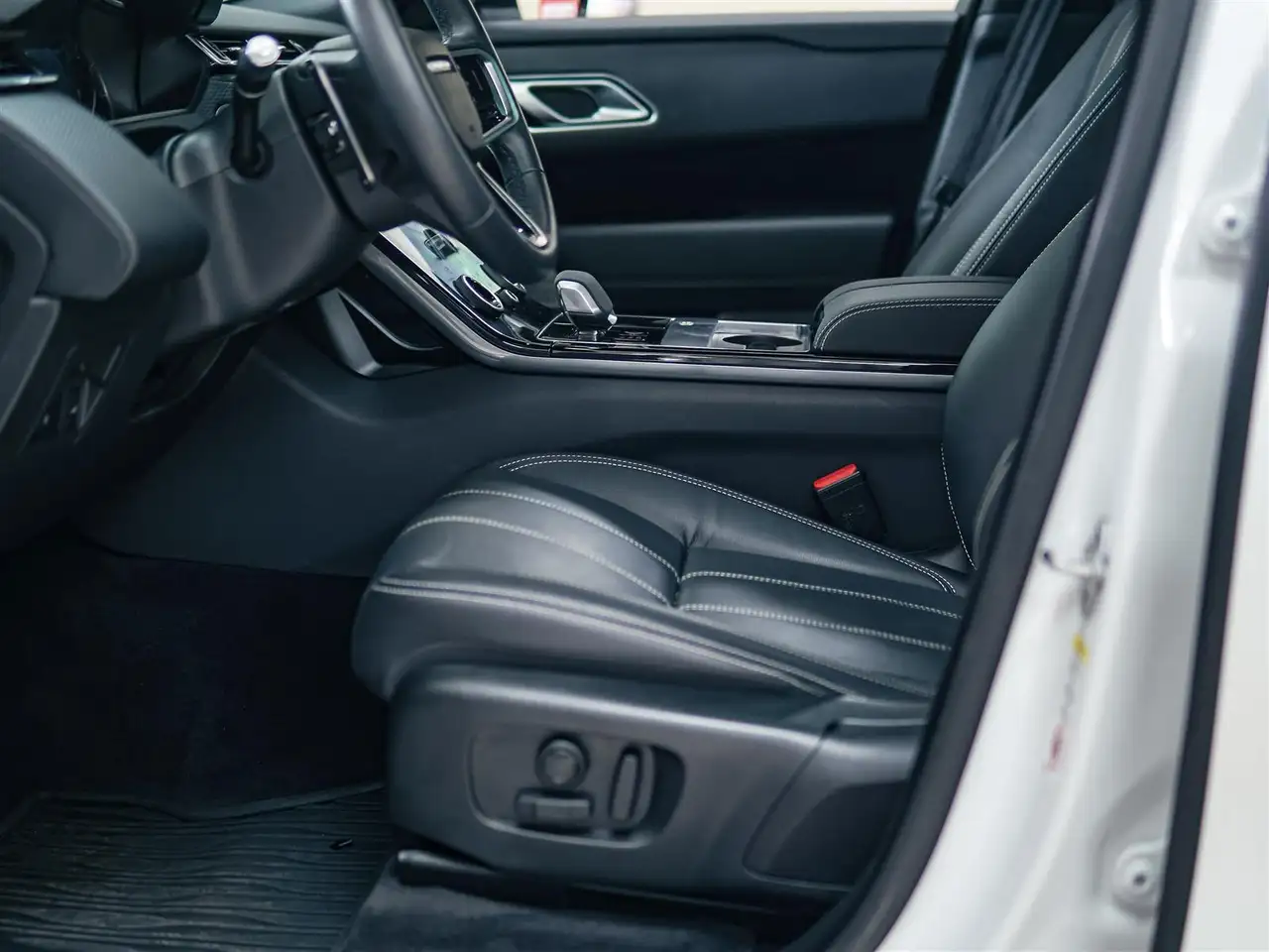 Land Rover Range Rover Velar fotografie Land Rover Range Rover Velar