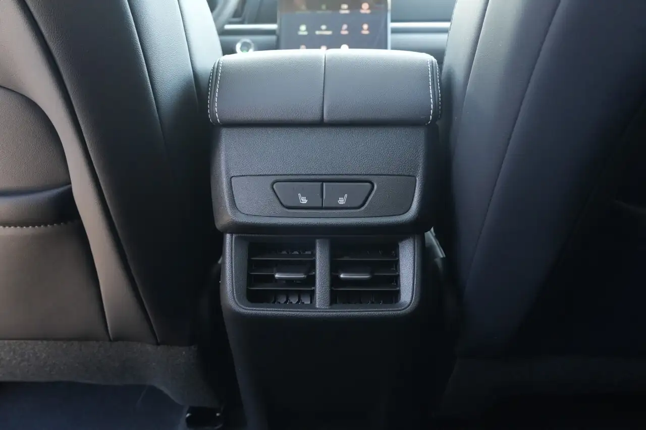 GMC Terrain photo GMC Terrain