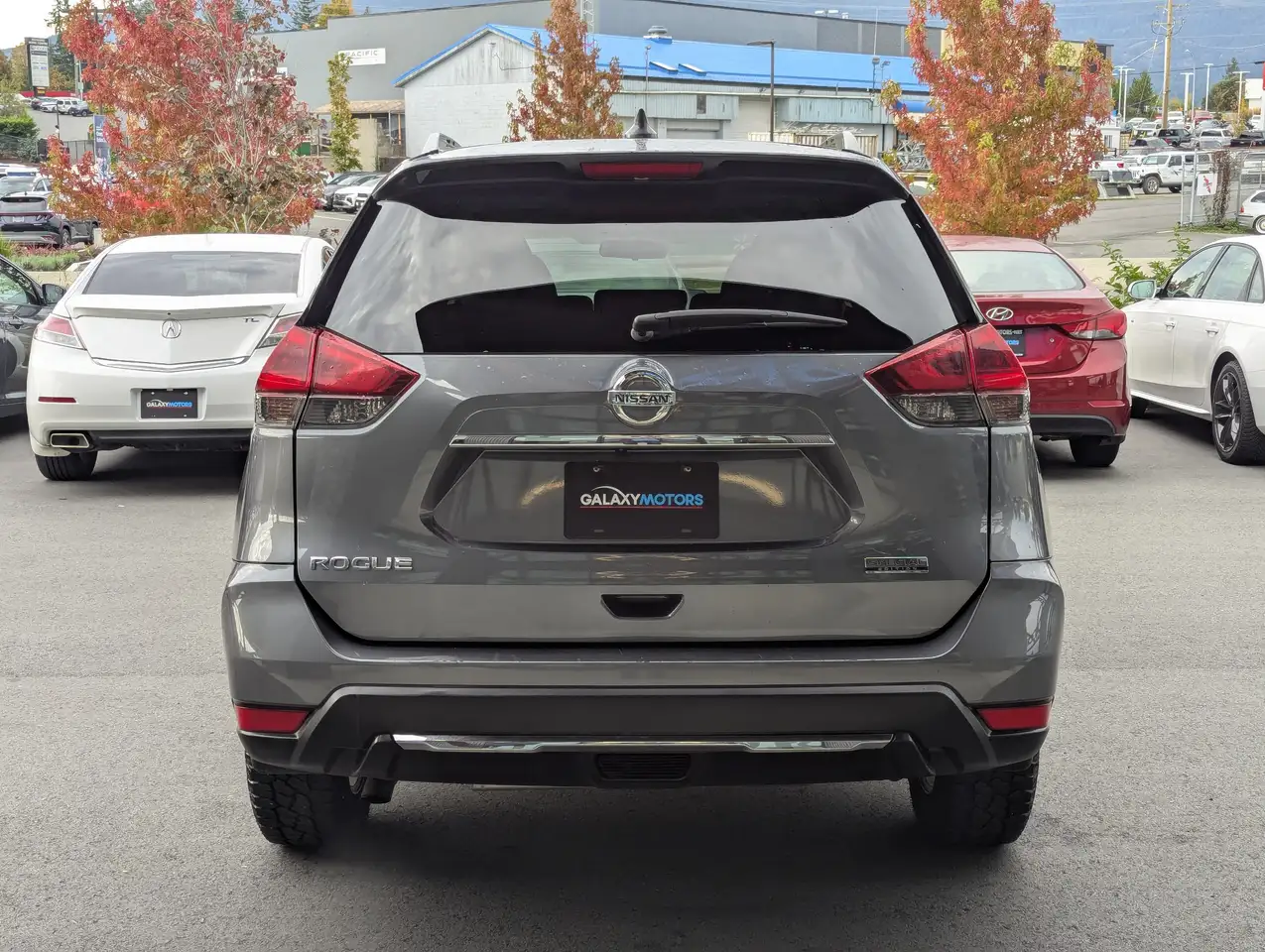 Nissan Rogue снимка Nissan Rogue