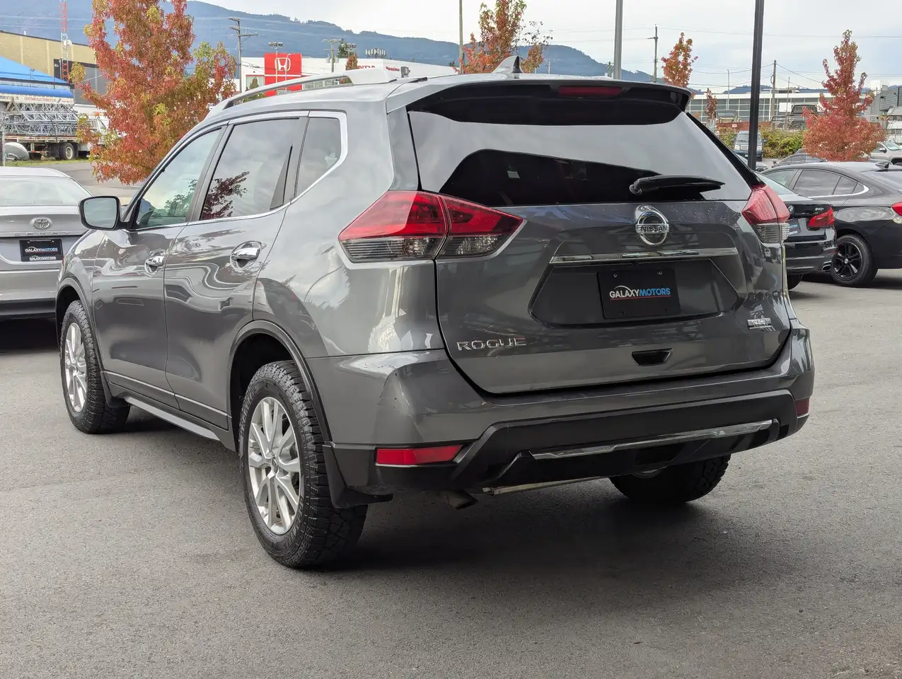 Nissan Rogue снимка Nissan Rogue