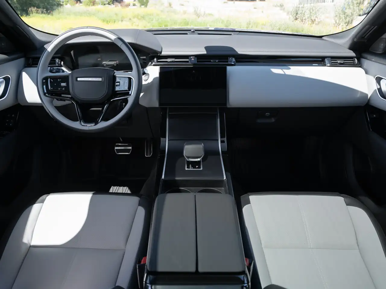 Land Rover Range Rover Velar photo Land Rover Range Rover Velar