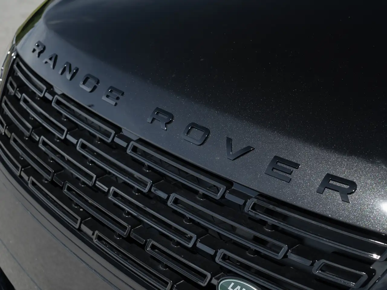 Land Rover Range Rover Velar photo Land Rover Range Rover Velar