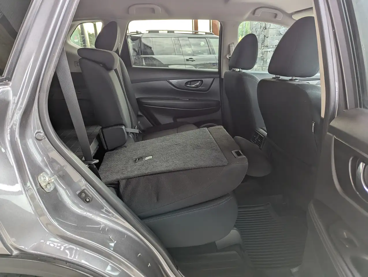 Nissan Rogue снимка Nissan Rogue