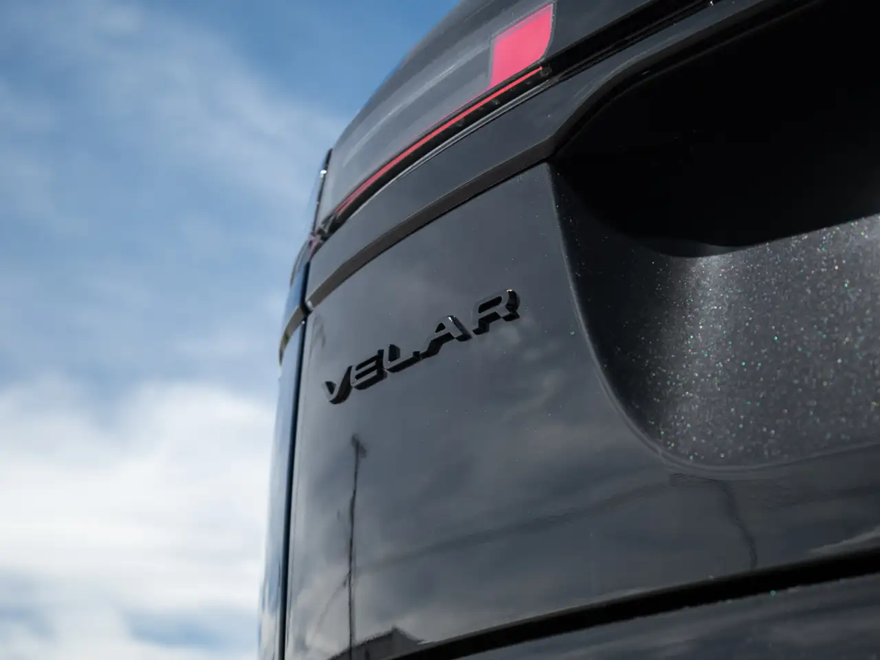 Land Rover Range Rover Velar photo Land Rover Range Rover Velar