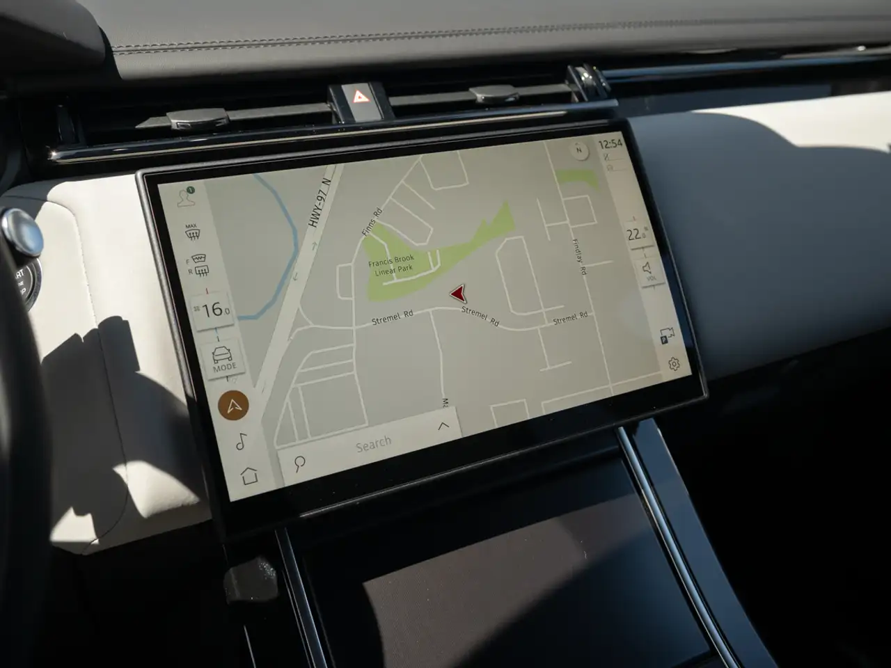 Land Rover Range Rover Velar photo Land Rover Range Rover Velar