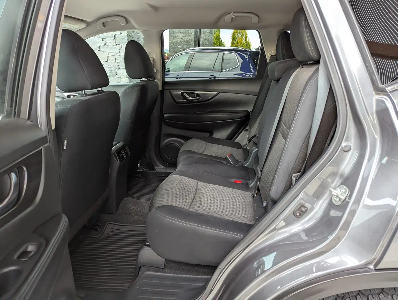 Nissan Rogue снимка Nissan Rogue