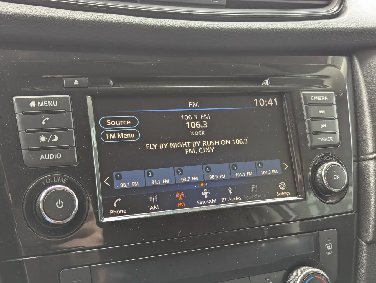 Nissan Rogue снимка Nissan Rogue