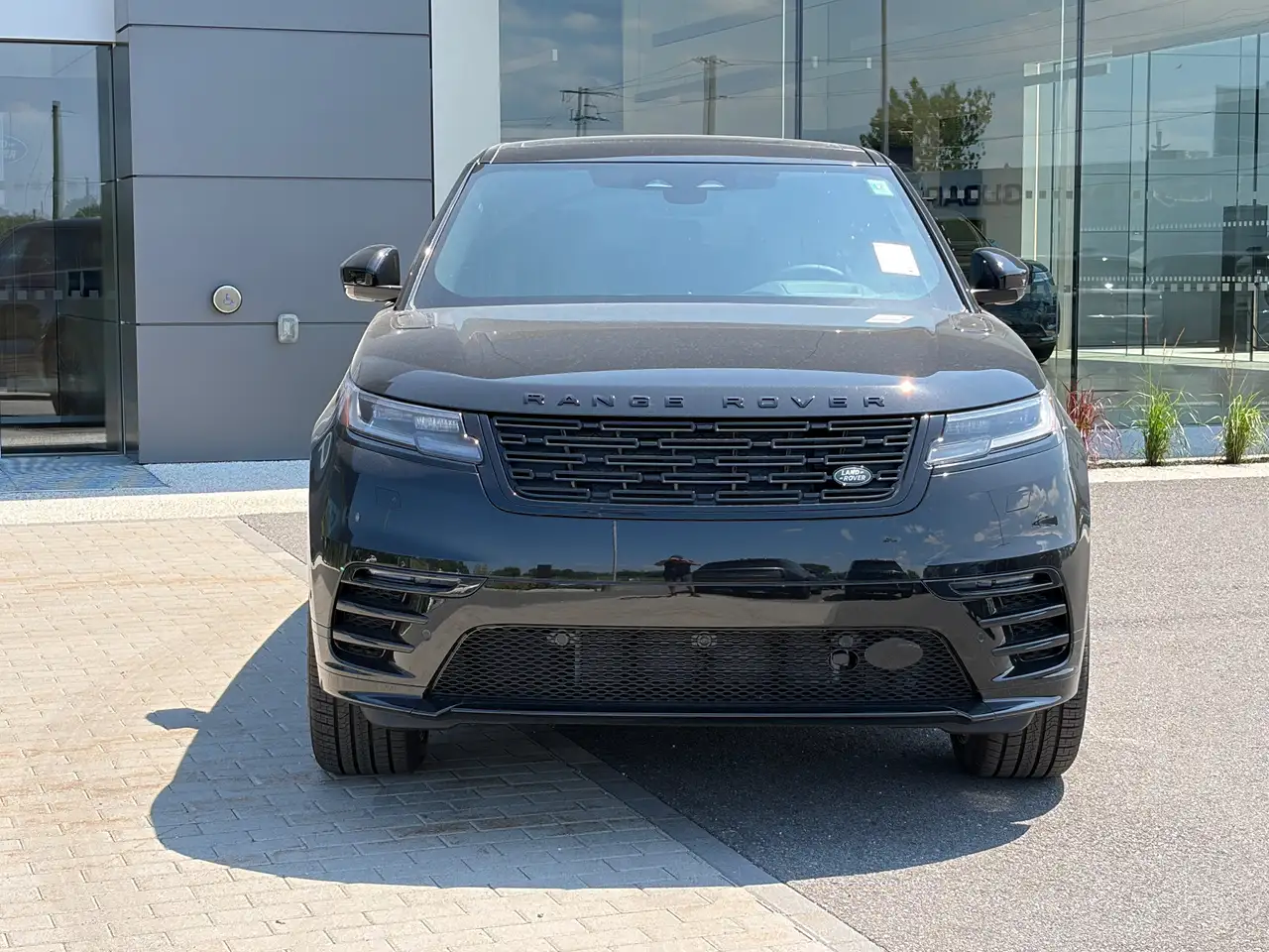 Land Rover Range Rover Velar photo Land Rover Range Rover Velar