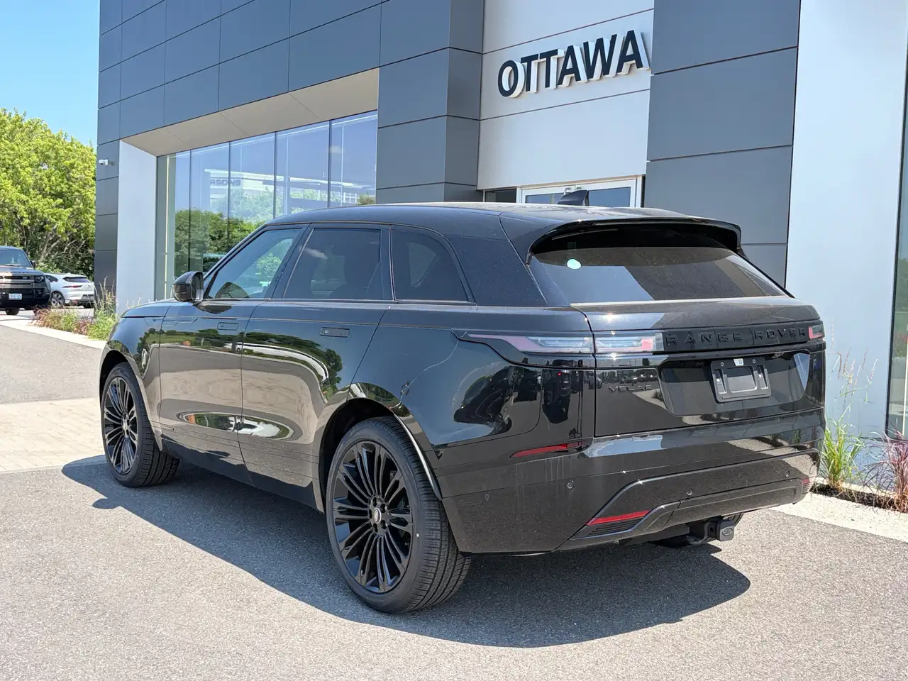 Land Rover Range Rover Velar photo Land Rover Range Rover Velar