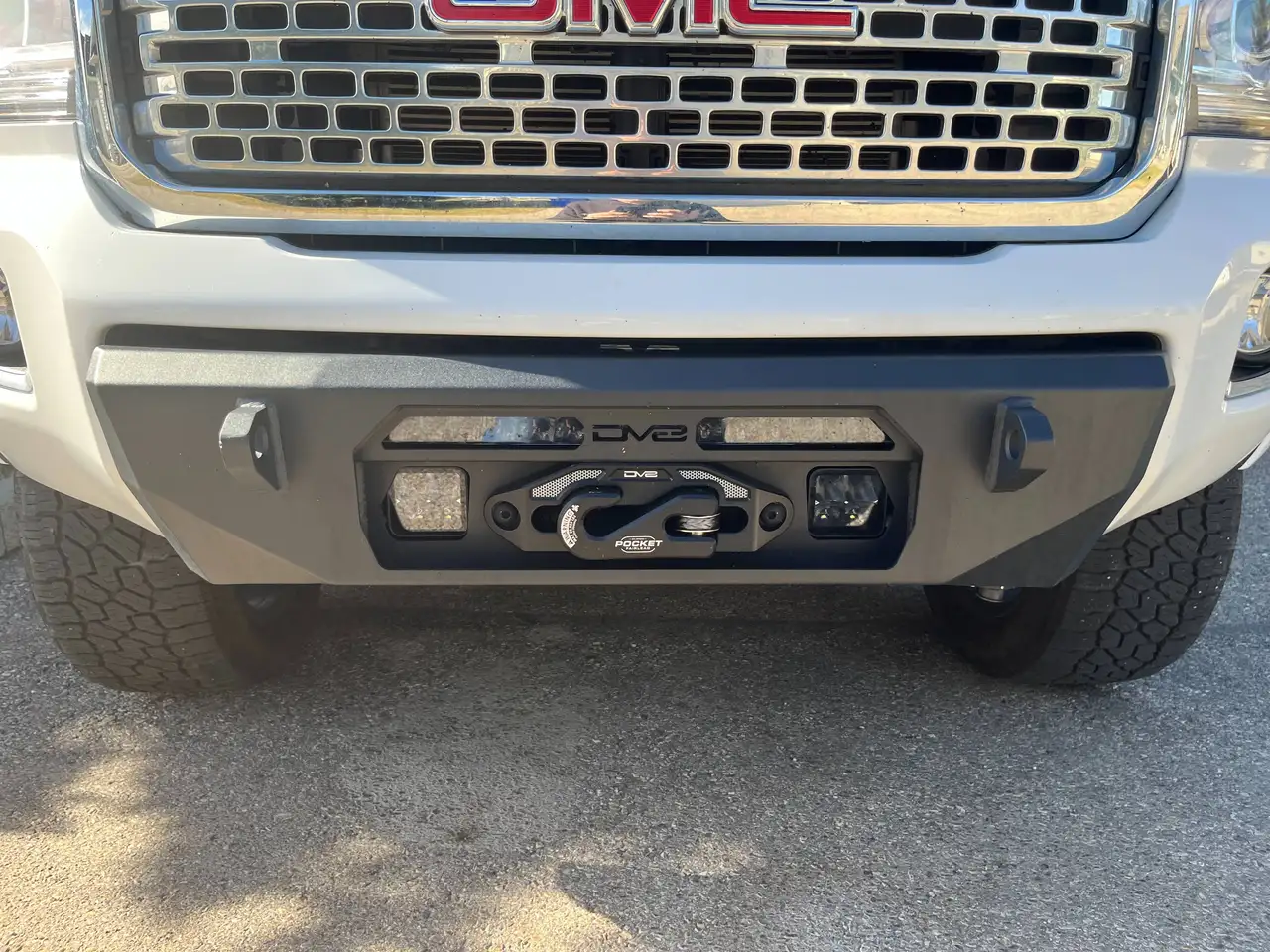 GMC Canyon photo GMC Canyon