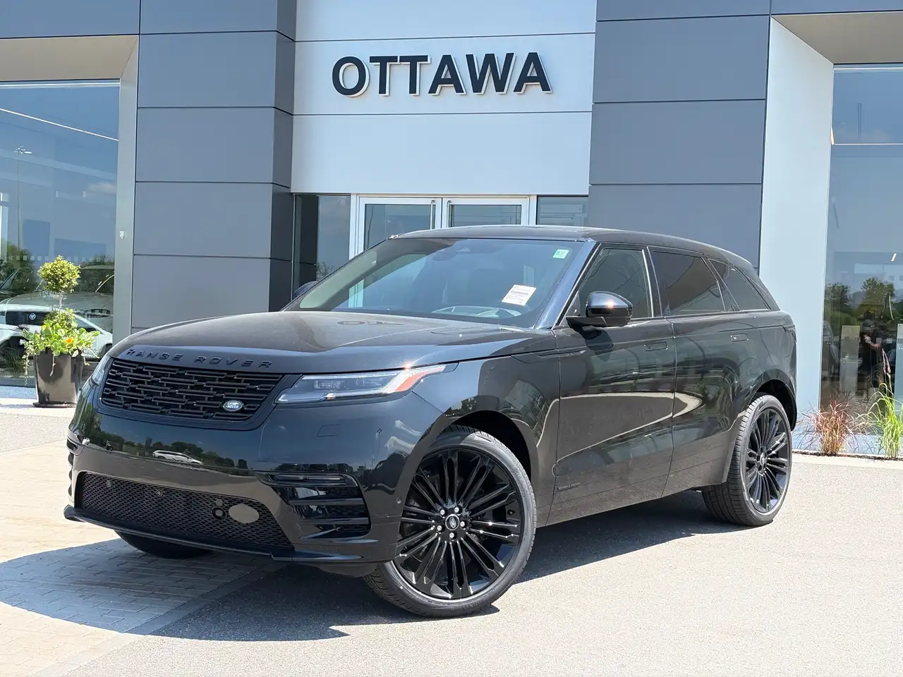 Land Rover Range Rover Velar photo Land Rover Range Rover Velar