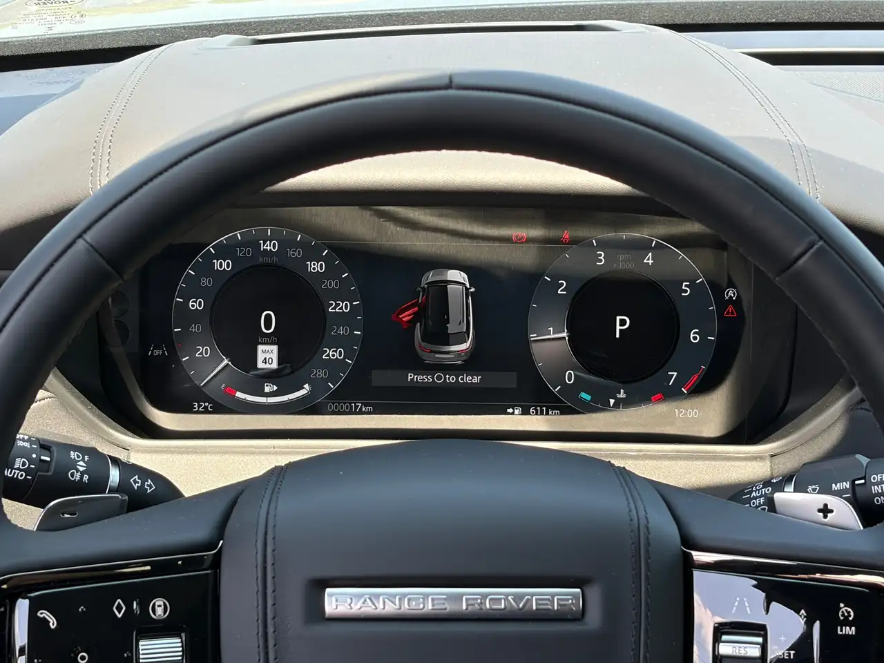 Land Rover Range Rover Velar photo Land Rover Range Rover Velar