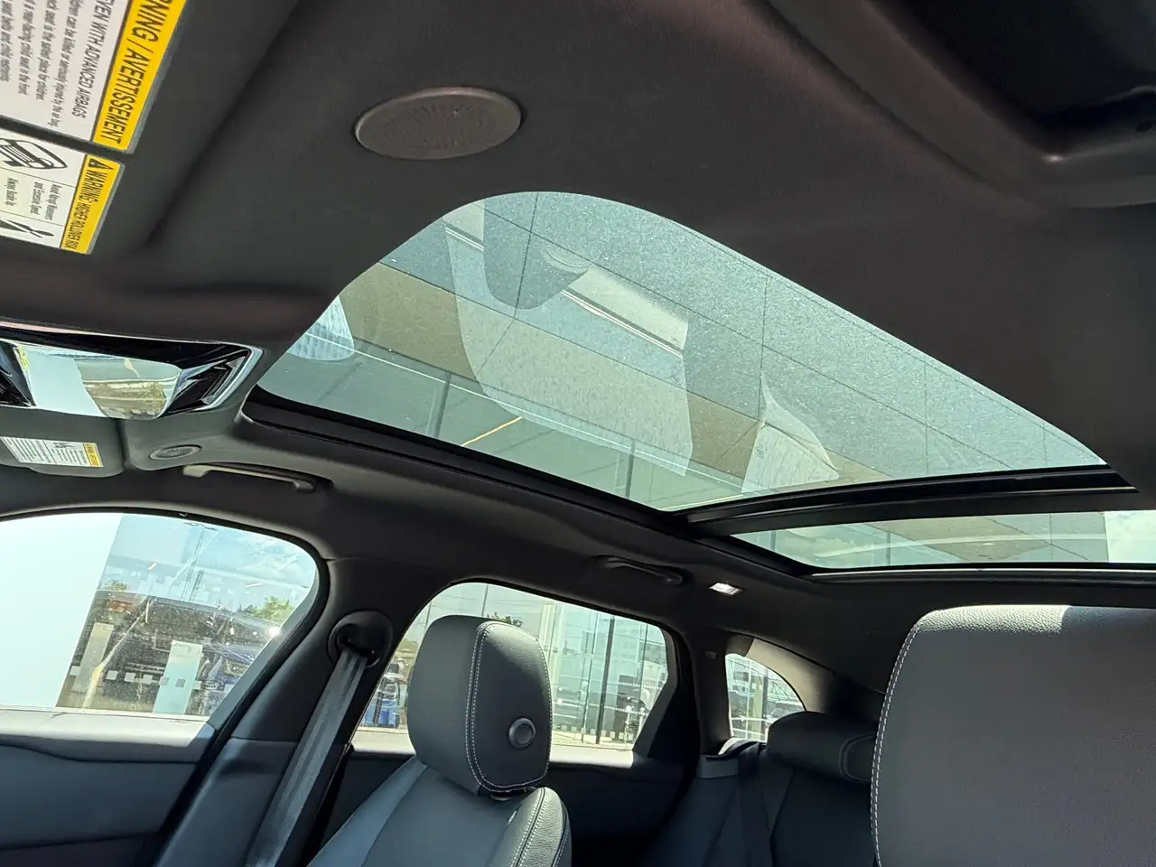 Land Rover Range Rover Velar photo Land Rover Range Rover Velar