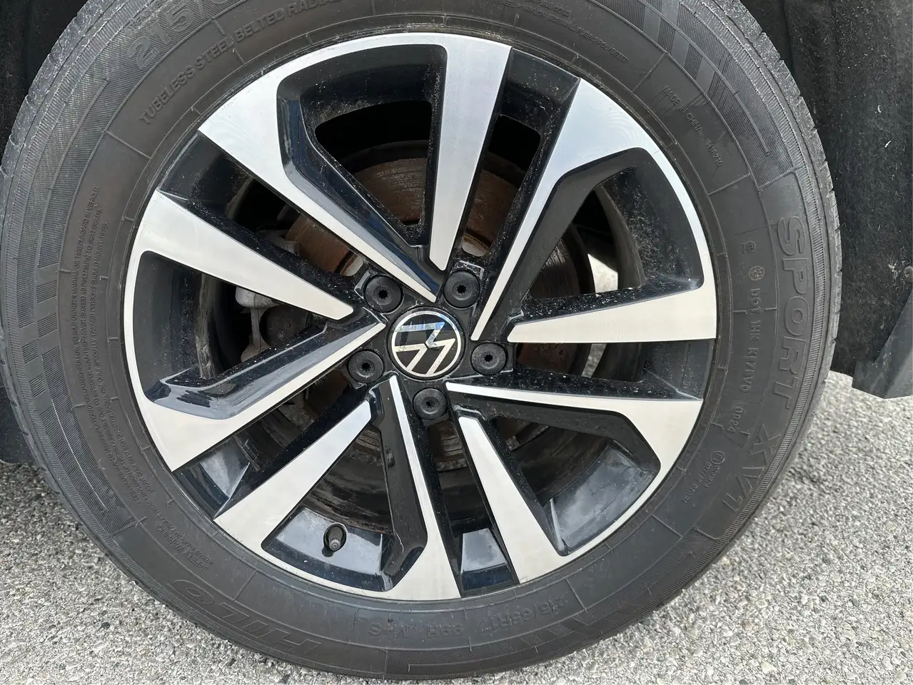 Volkswagen Tiguan снимка Volkswagen Tiguan