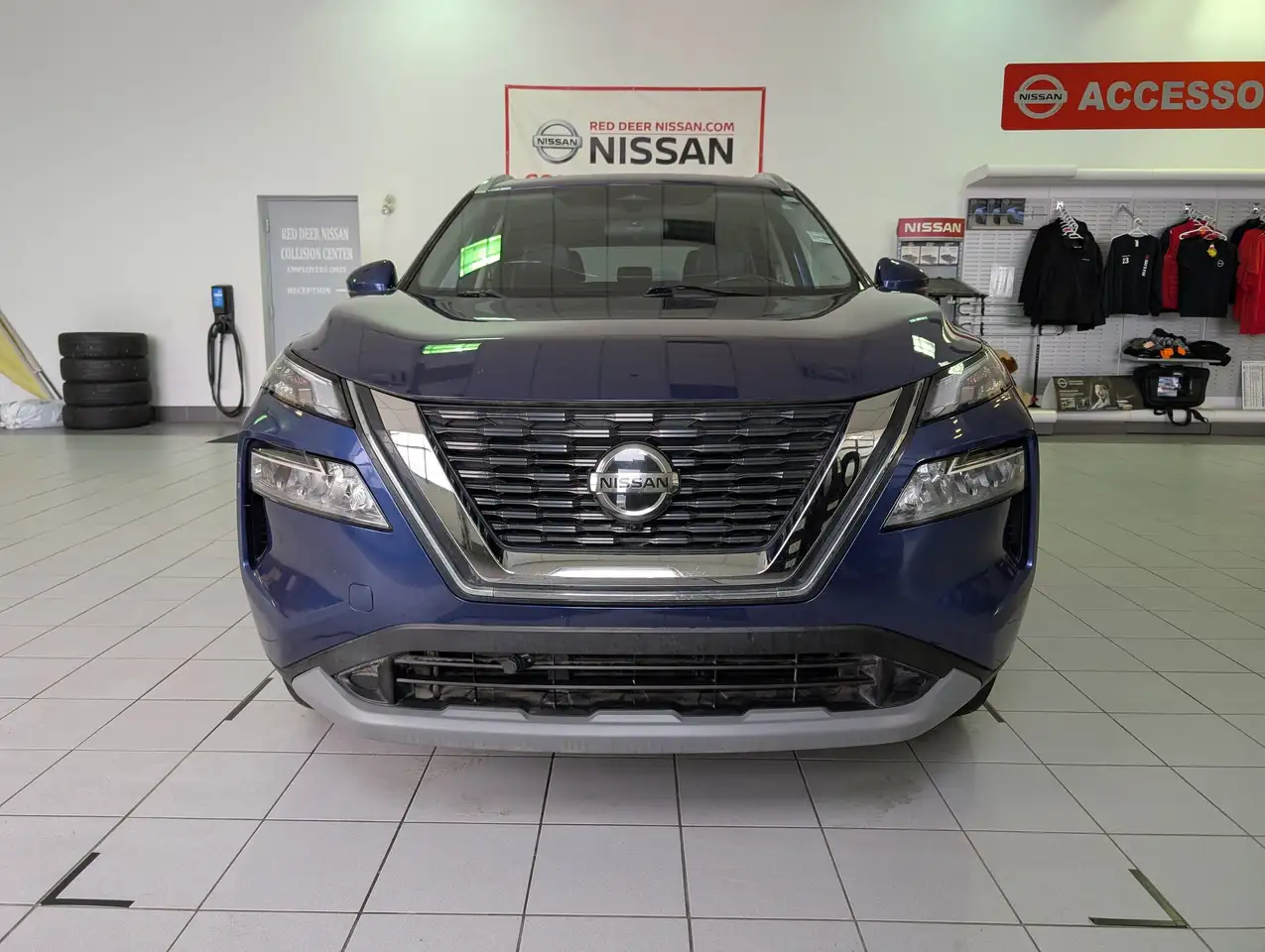 Nissan Rogue снимка Nissan Rogue