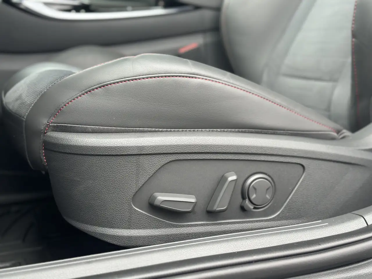 Hyundai SONATA снимка Hyundai SONATA