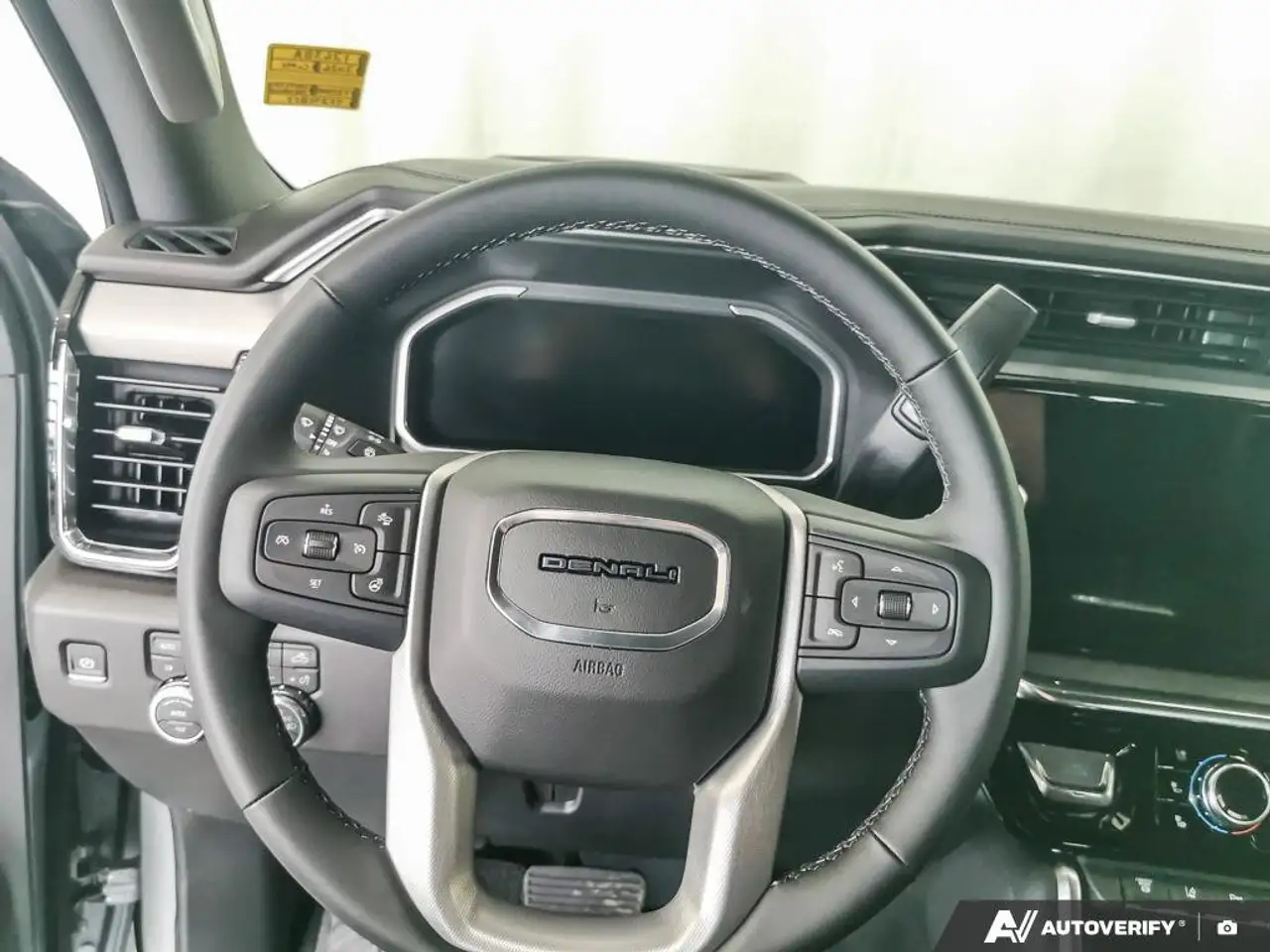 GMC Sierra 2500HD photo GMC Sierra 2500HD