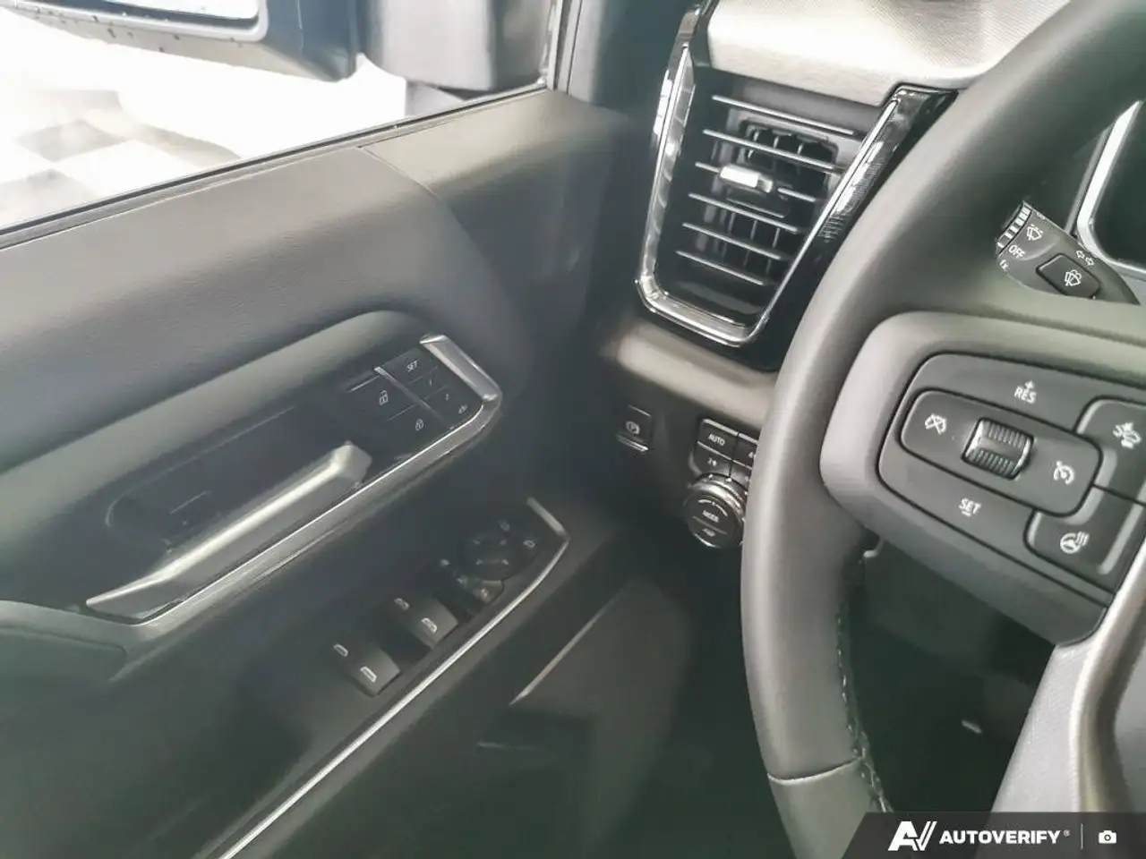 GMC Sierra 2500HD photo GMC Sierra 2500HD
