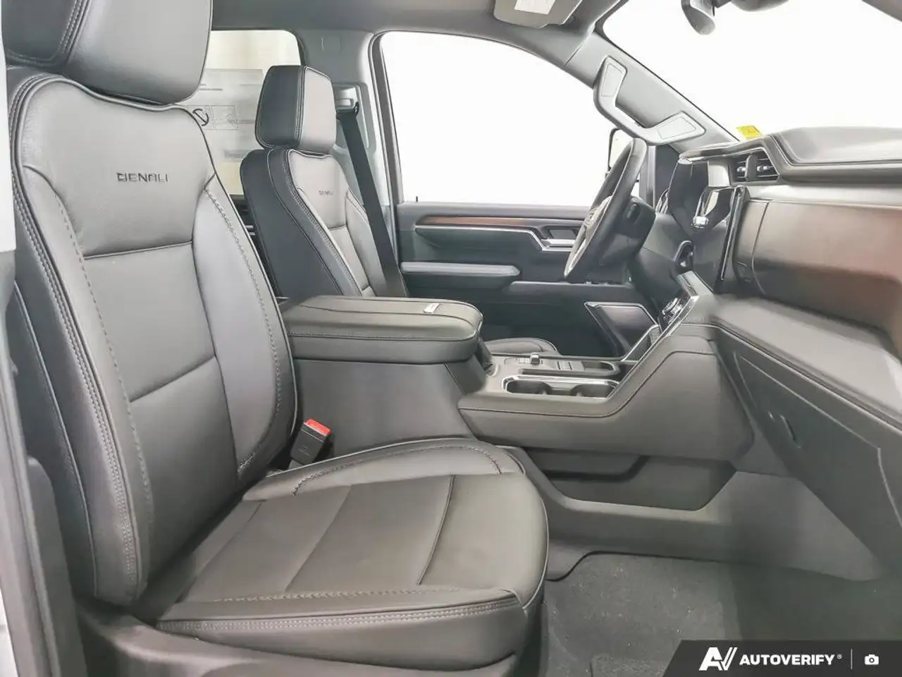GMC Sierra 2500HD photo GMC Sierra 2500HD