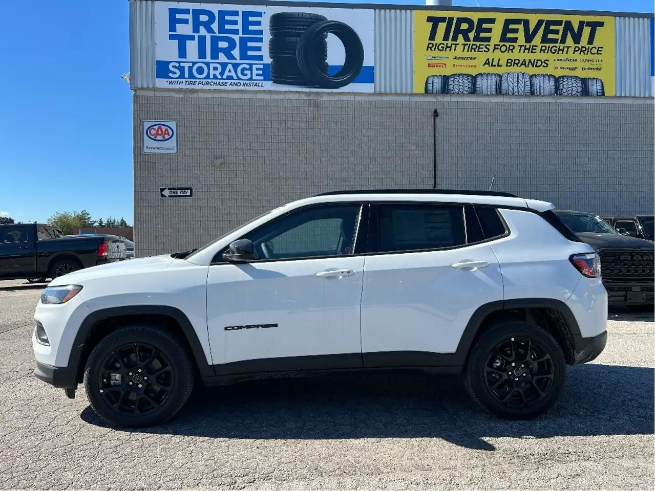 Jeep Compass photo Jeep Compass