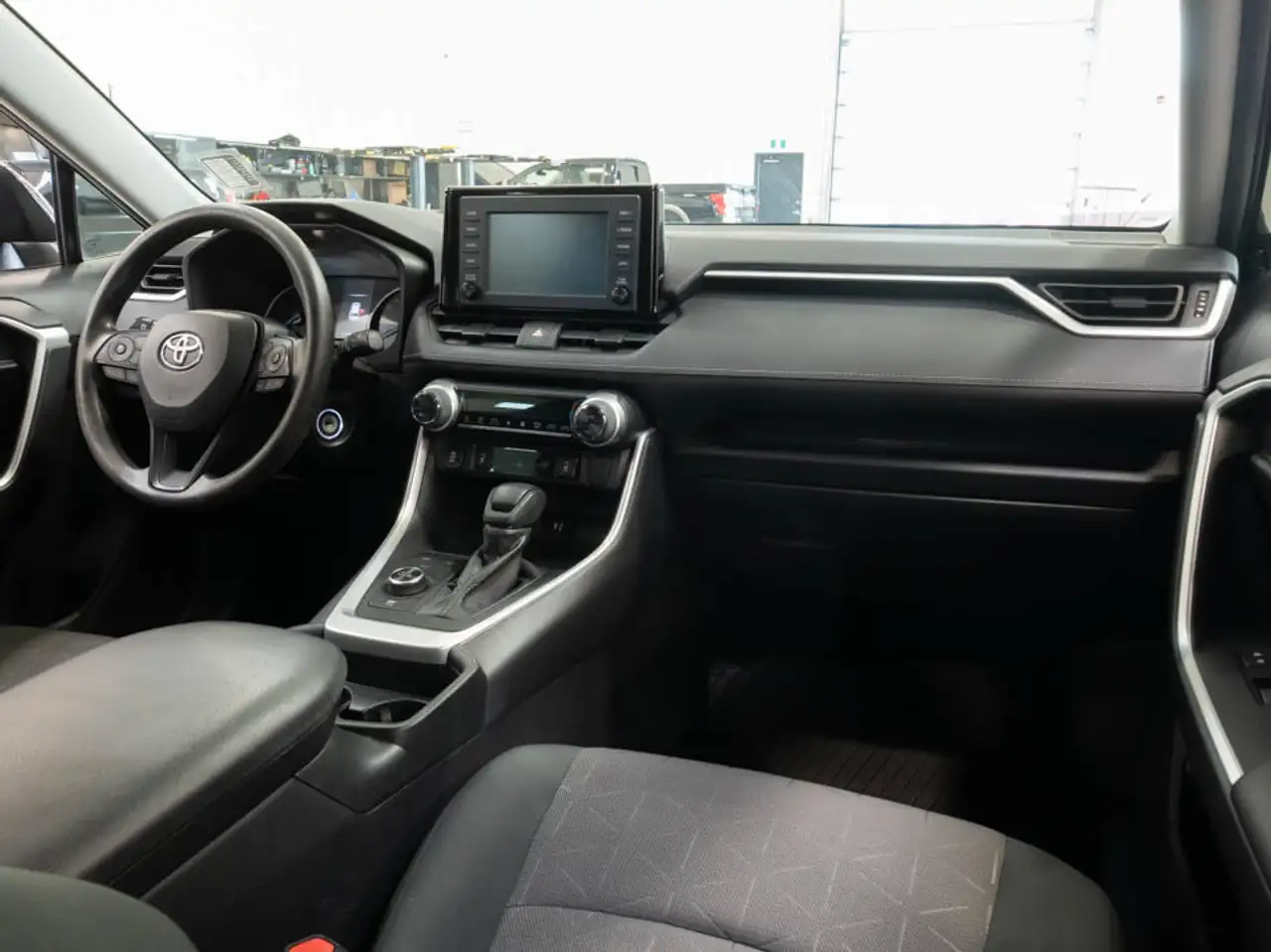 Toyota RAV 4 снимка Toyota RAV 4