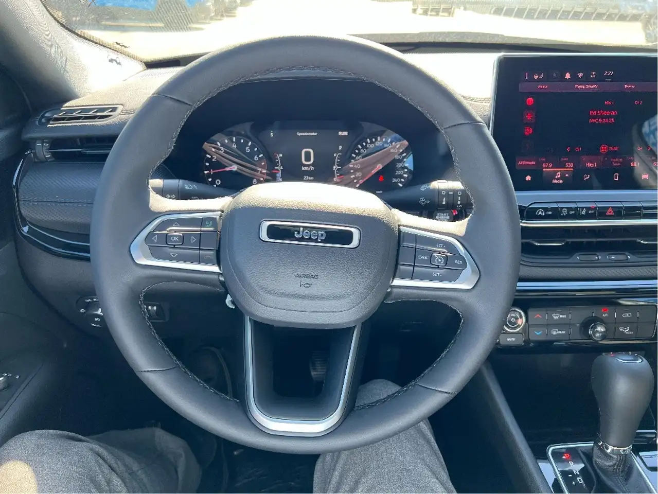 Jeep Compass photo Jeep Compass