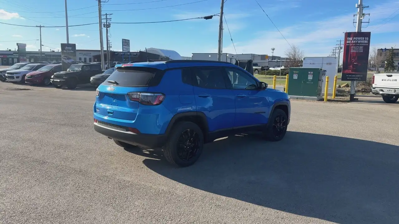 Jeep Compass photo Jeep Compass