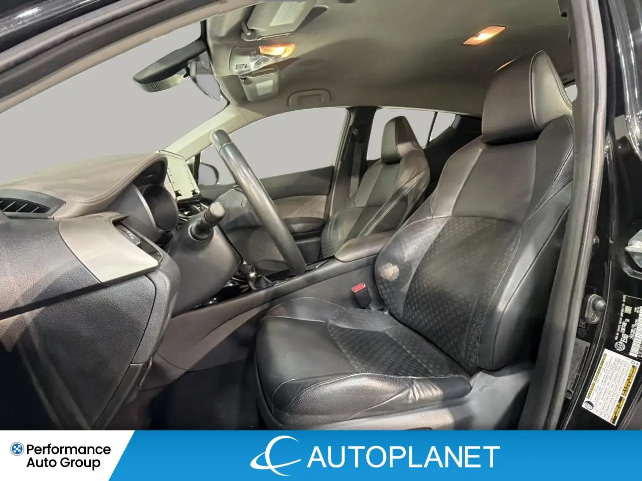 Toyota C-HR fotografie Toyota C-HR