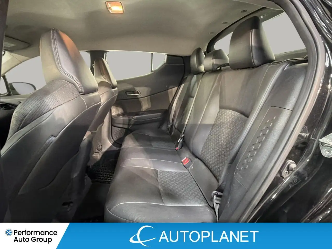 Toyota C-HR fotografie Toyota C-HR