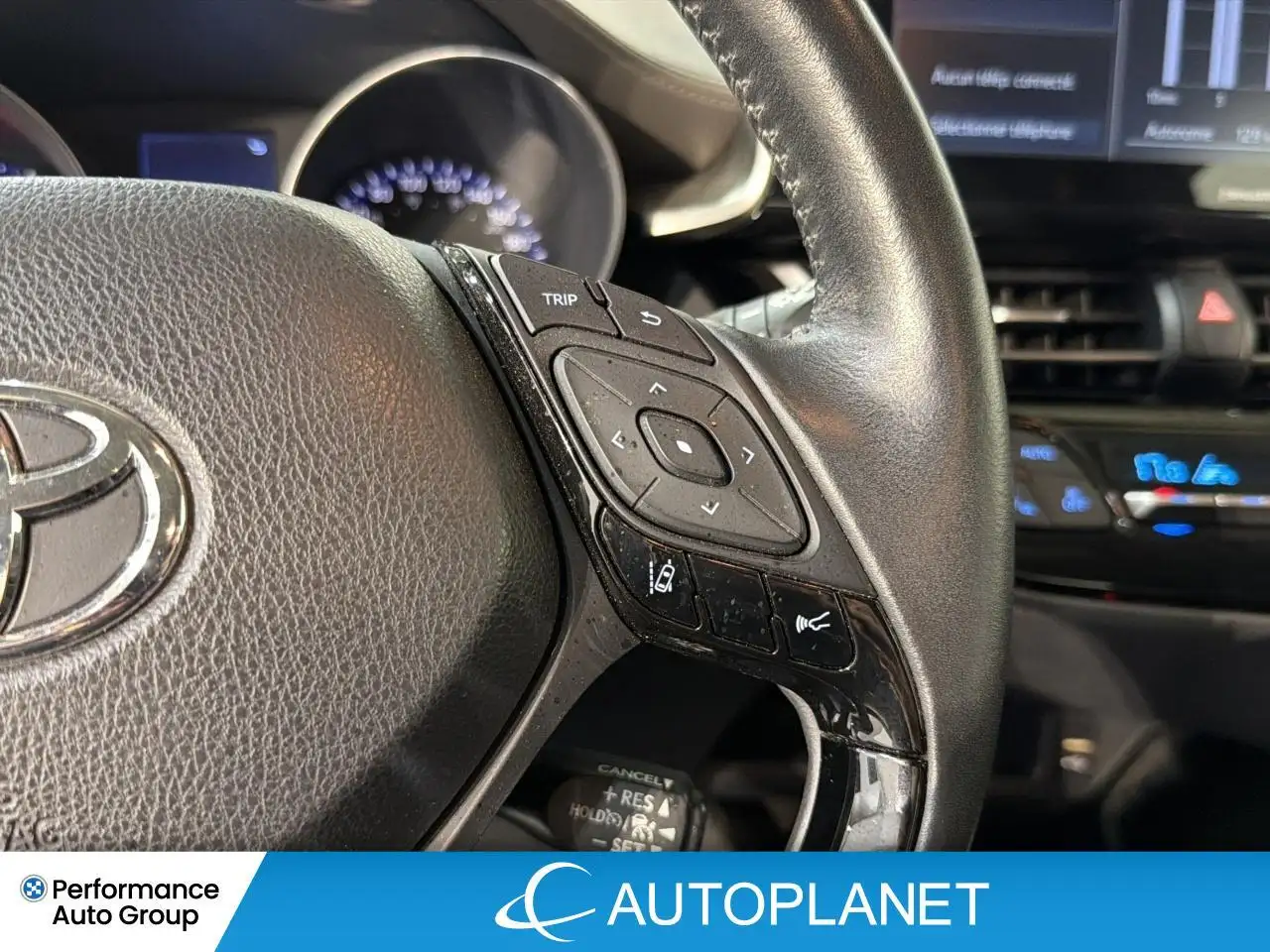 Toyota C-HR fotografie Toyota C-HR