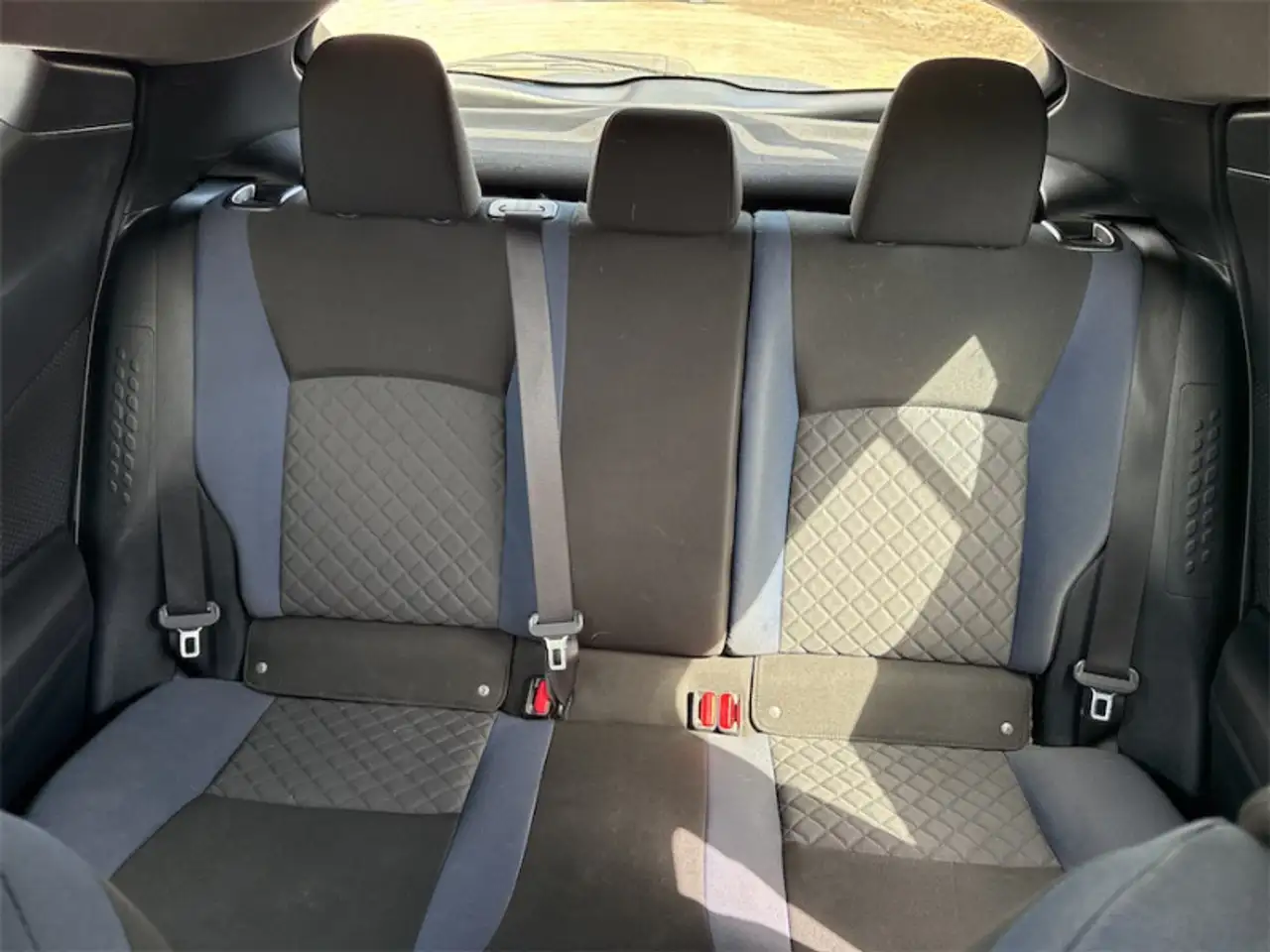Toyota C-HR снимка Toyota C-HR