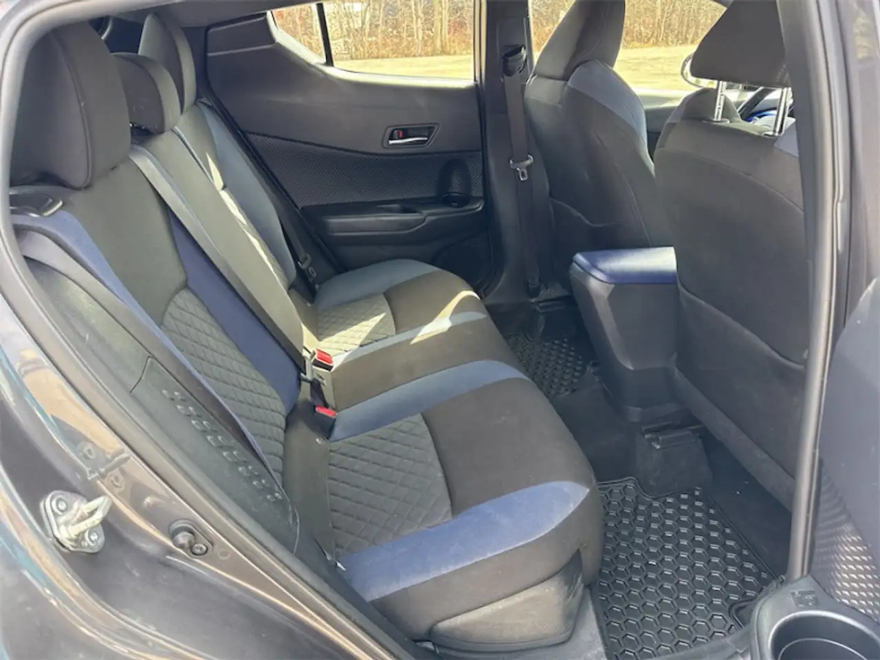 Toyota C-HR снимка Toyota C-HR