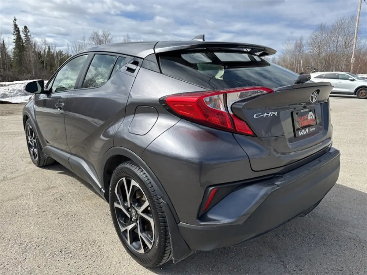Toyota C-HR снимка Toyota C-HR