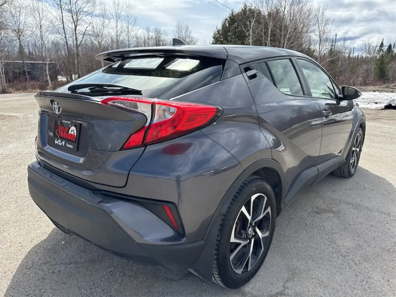 Toyota C-HR снимка Toyota C-HR