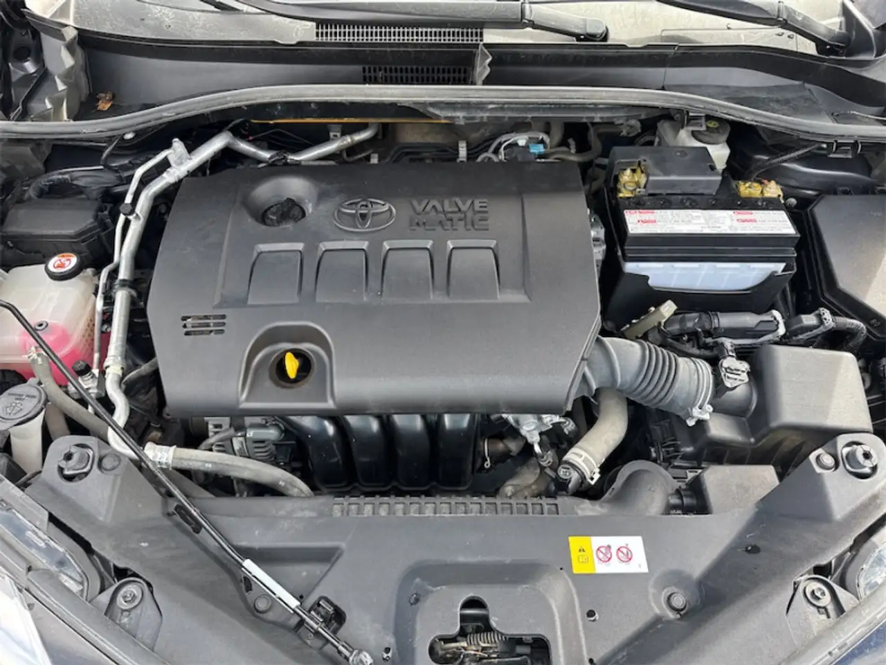 Toyota C-HR снимка Toyota C-HR
