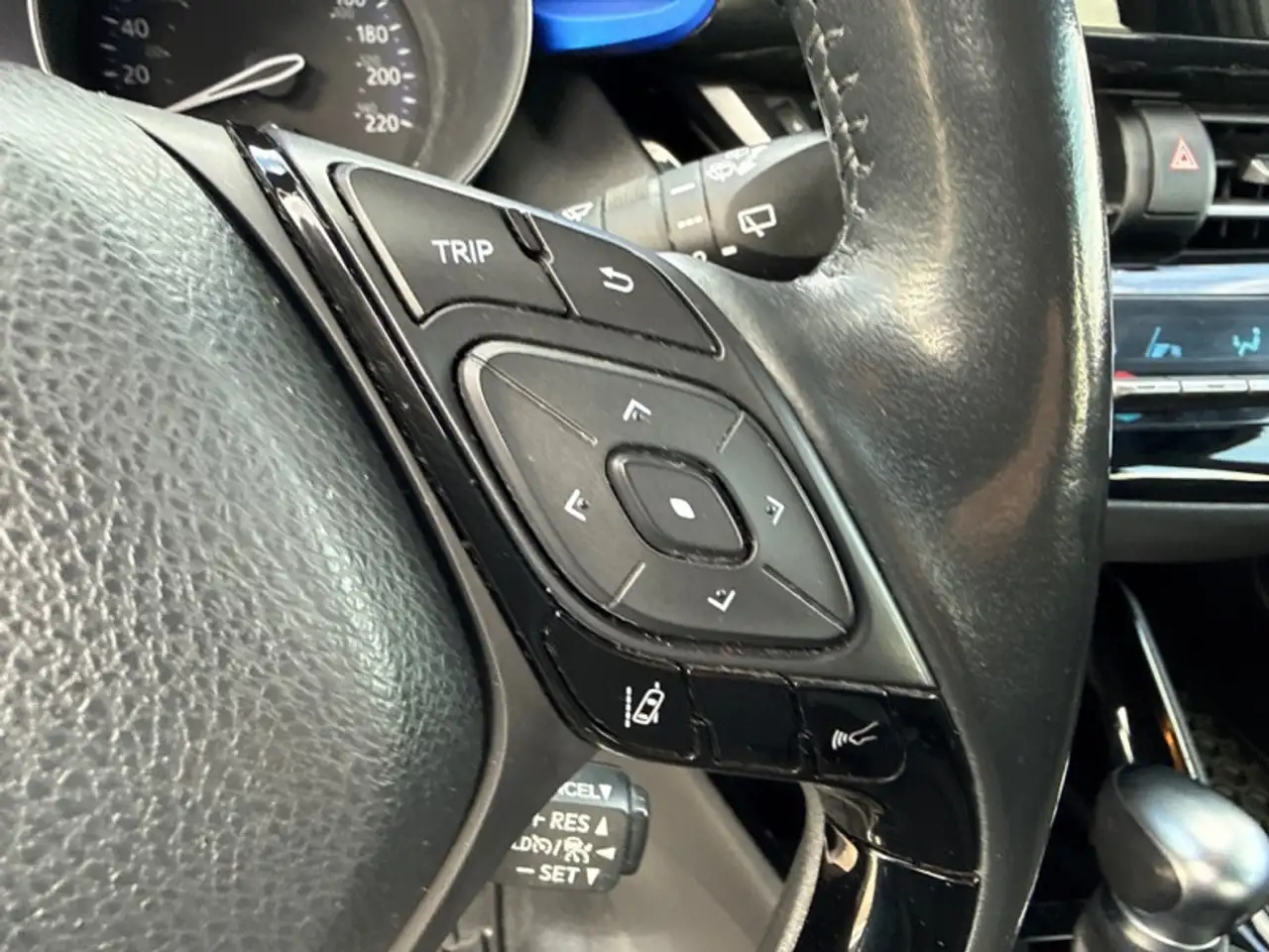 Toyota C-HR снимка Toyota C-HR
