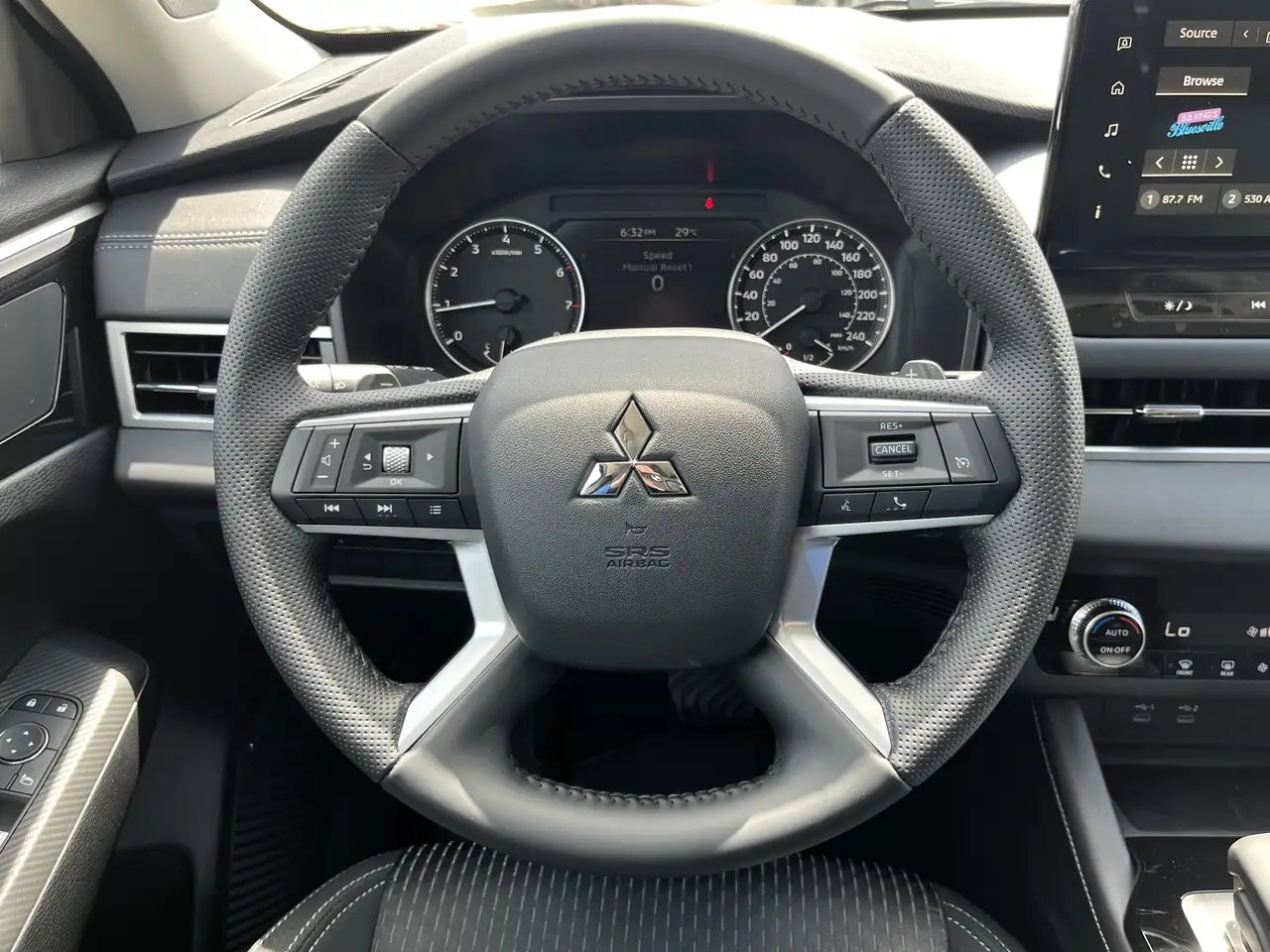 Mitsubishi Outlander fotografie Mitsubishi Outlander