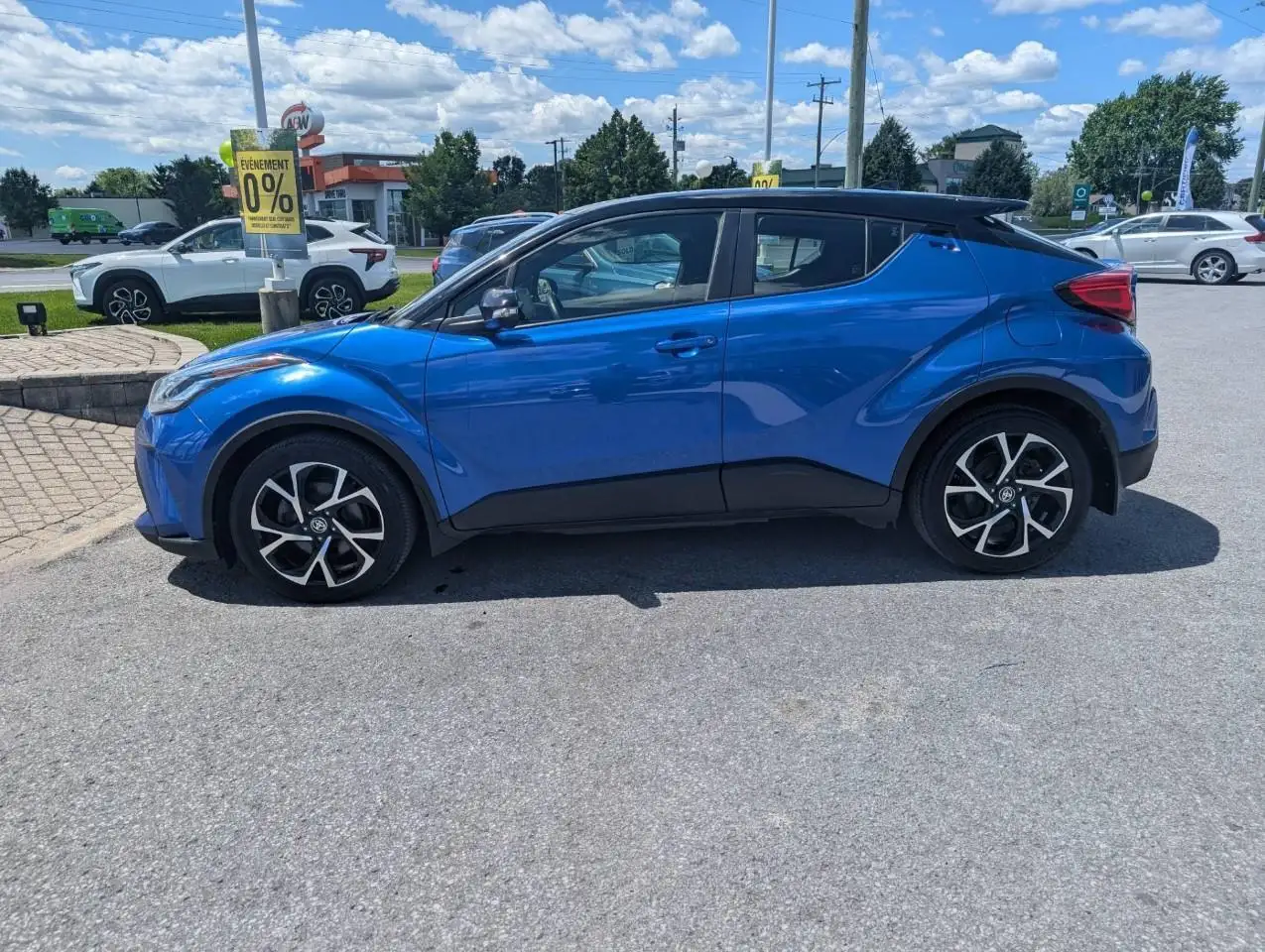 Toyota C-HR photo Toyota C-HR