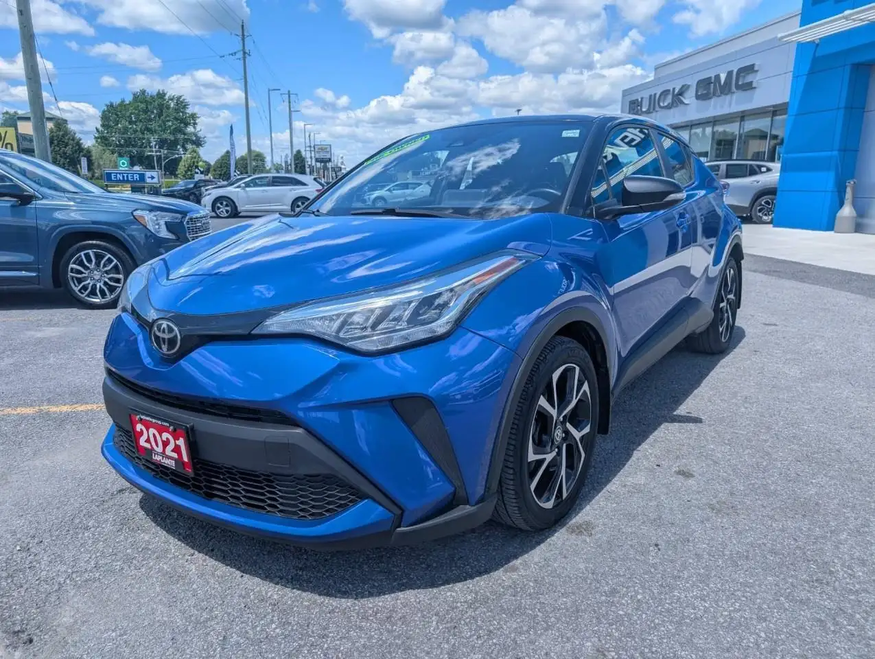 Toyota C-HR photo Toyota C-HR