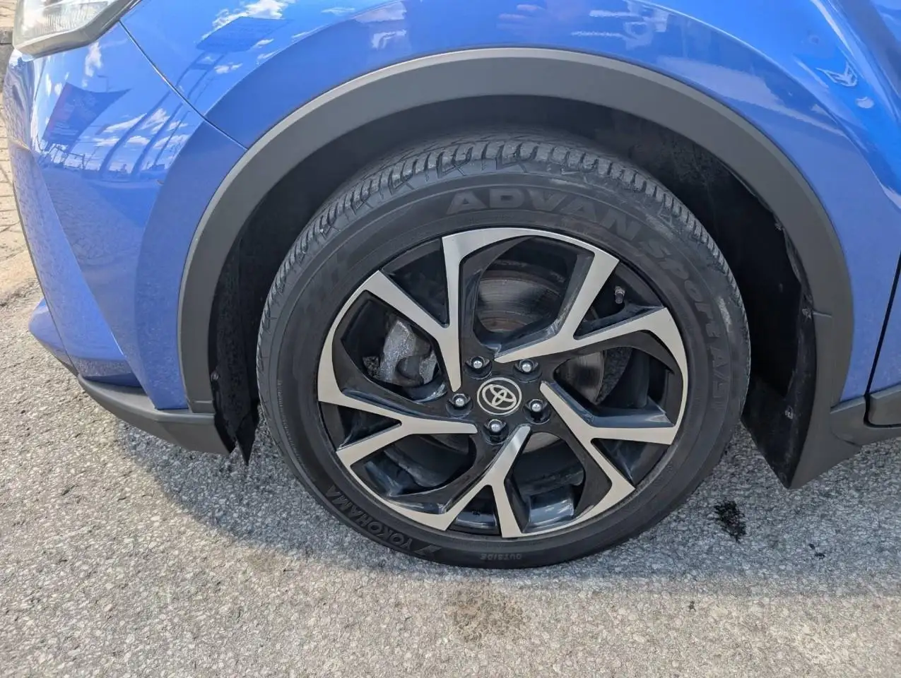 Toyota C-HR photo Toyota C-HR