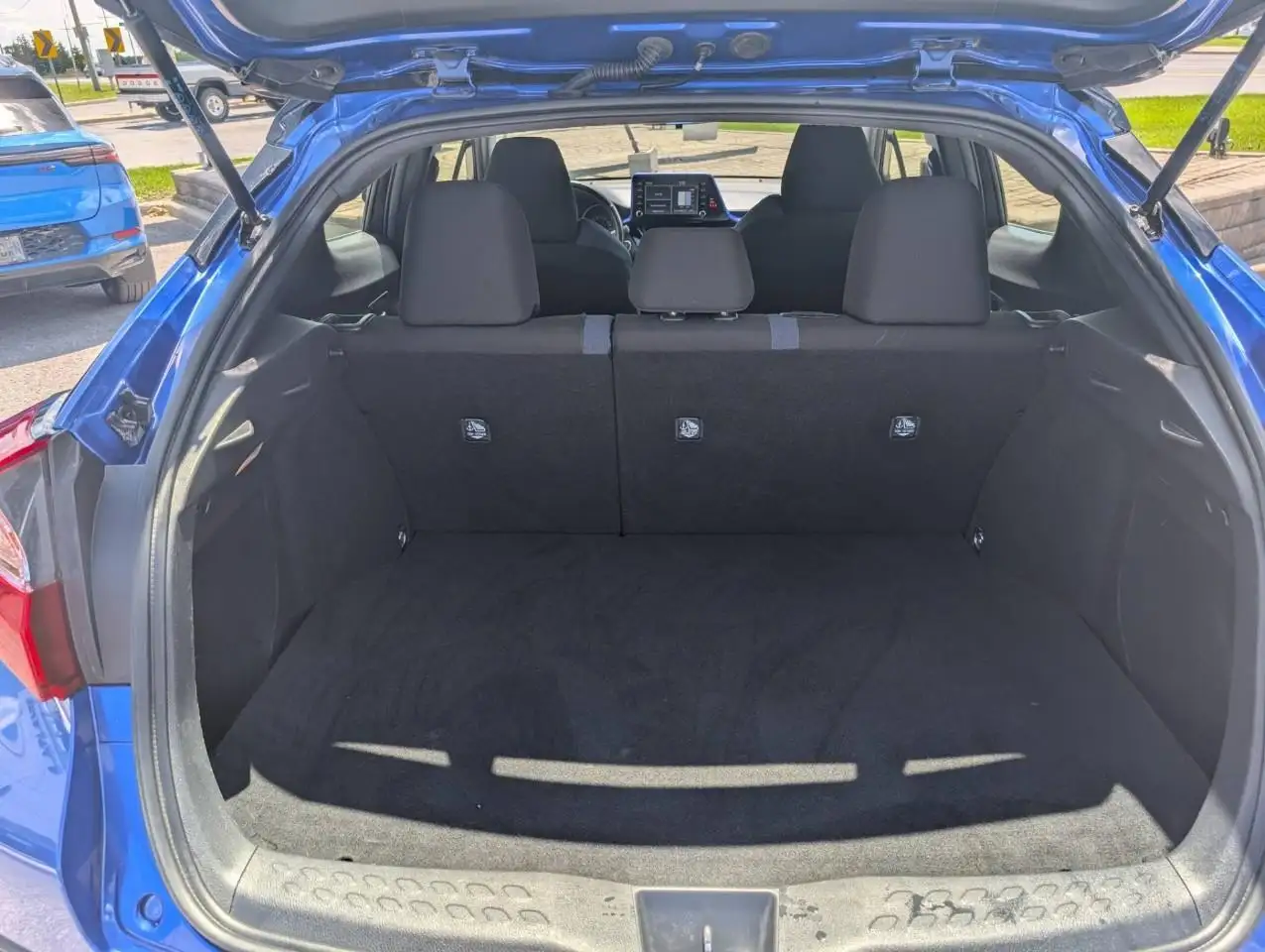 Toyota C-HR photo Toyota C-HR